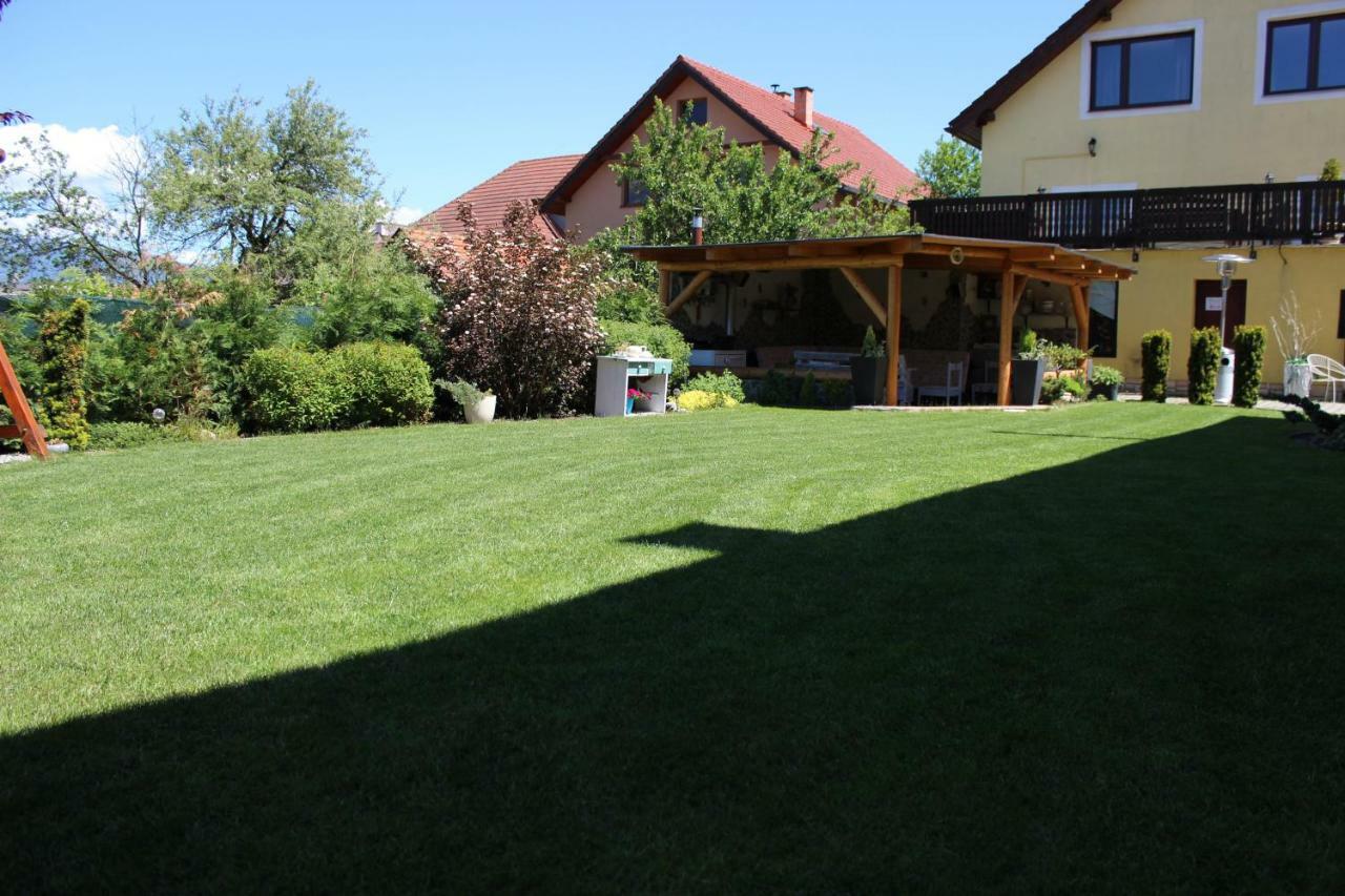 Propaganda Chalet Liptovský Mikuláš Exterior foto